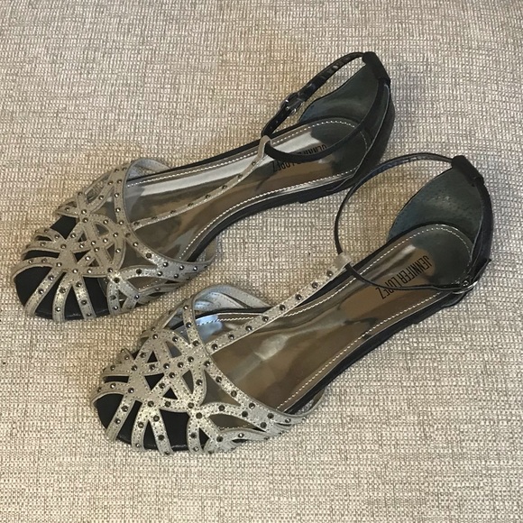 Jennifer Lopez Shoes - 🖤• J. Lo Studded Strappy Flat Sandals Sz. 9 •🖤